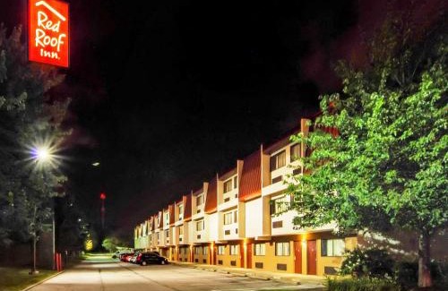 Middleburg Heights Hotel | Red Roof Inn Cleveland Airport - Middleburg Heights