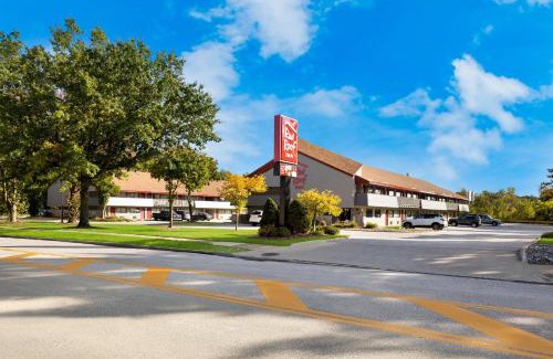 Westlake Hotel | Red Roof Inn Cleveland - Westlake
