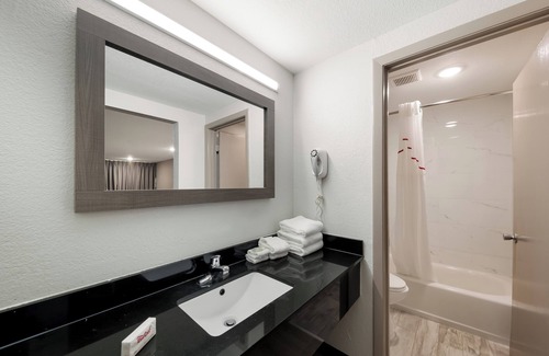 McKinney Hotel | Red Roof Inn & Conference Center McKinney