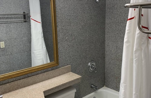 Copiague Hotel | Red Roof Inn Copiague