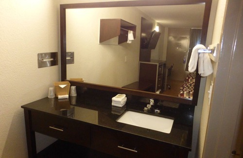 Central City Hotel | Red Roof Inn Corpus Christi North - Near Downtown