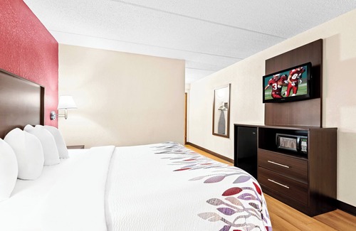 Cortland Hotel | Red Roof Inn Cortland
