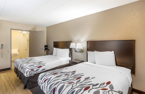Danville Hotel | Red Roof Inn Danville, PA