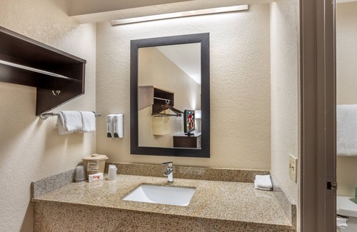 Danville Hotel | Red Roof Inn Danville, PA