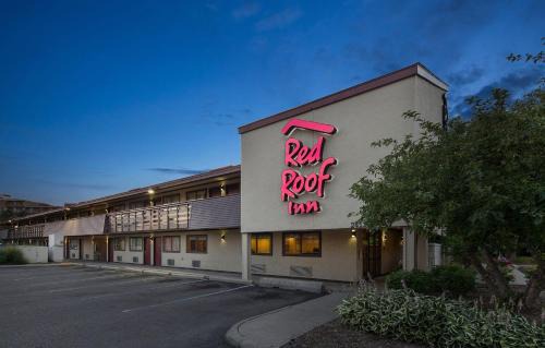 Dearborn Hotel | Red Roof Inn Detroit - Dearborn-Greenfield Village