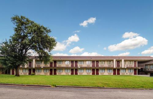 Fort Worth Hotel | Red Roof Inn Fort Worth South