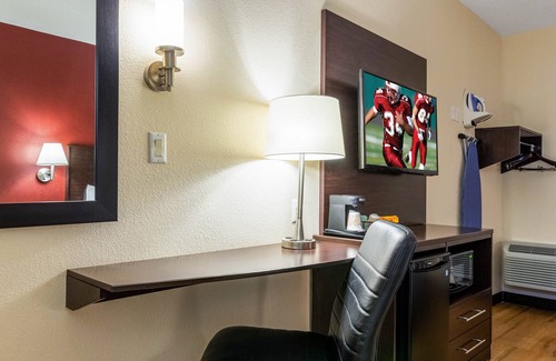Mount Saint Francis Hotel | Red Roof Inn Georgetown, IN - Louisville West