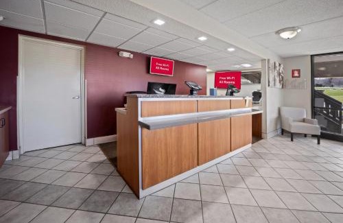 Greensboro Hotel | Red Roof Inn Greensboro Airport