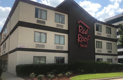 US 290 Hotel | Red Roof Inn Houston Brookhollow