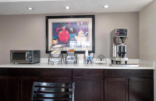 Houston Hotel | Red Roof Inn Houston North - FM1960 & I-45