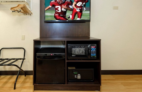 Tougaloo Hotel | Red Roof Inn Jackson North - Ridgeland