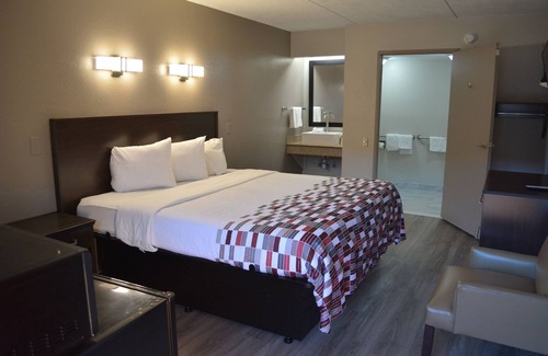 Tougaloo Hotel | Red Roof Inn Jackson North - Ridgeland