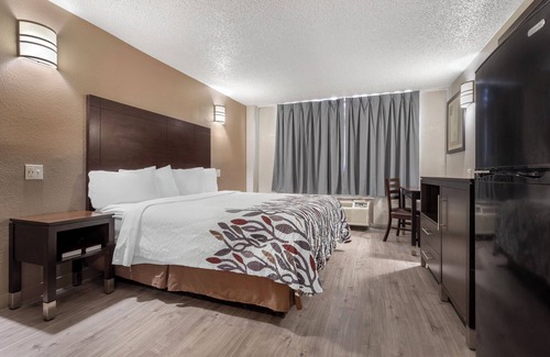 La Marque Hotel | Red Roof Inn La Marque