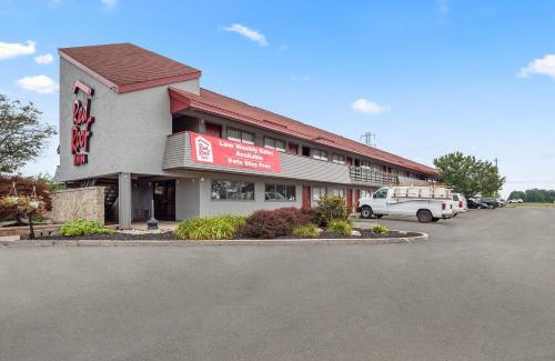 Lansing Hotel | Red Roof Inn Lansing East - MSU