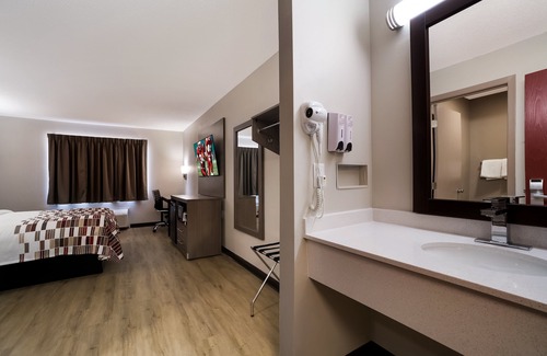 Marston Hotel | Red Roof Inn Marston