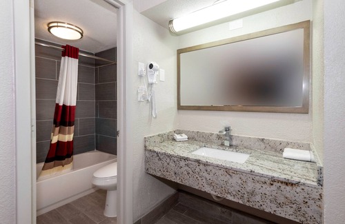 Petersburg Hotel | Red Roof Inn Petersburg - Fort Lee