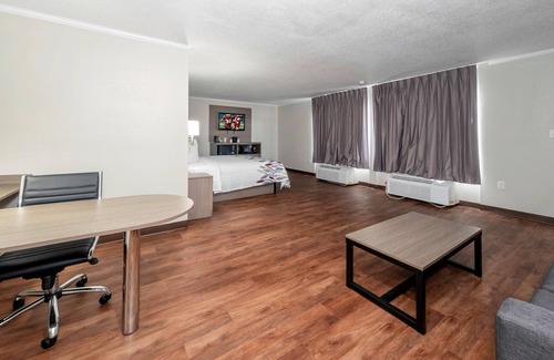 Petersburg Hotel | Red Roof Inn Petersburg - Fort Lee