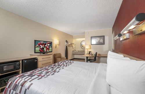 Oxford Valley Hotel | Red Roof Inn Philadelphia - Oxford Valley
