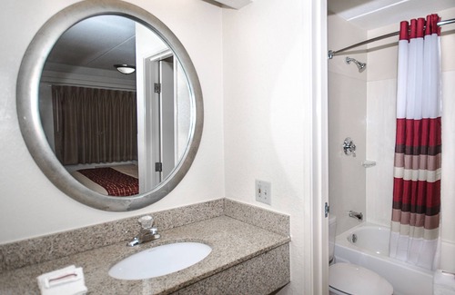 Oxford Valley Hotel | Red Roof Inn Philadelphia - Oxford Valley