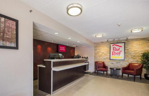 Framingham Hotel | Red Roof Inn PLUS + Boston - Framingham