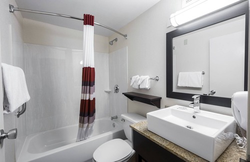 Woburn Hotel | Red Roof Inn PLUS+ Boston - Woburn/Burlington