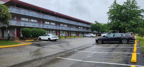 Monroeville Hotel | Red Roof Inn PLUS+ Pittsburgh East - Monroeville