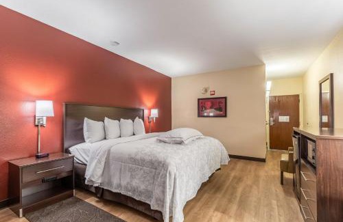 Greater Greenspoint Hotel | Red Roof Inn PLUS & Suites Houston - IAH Airport SW
