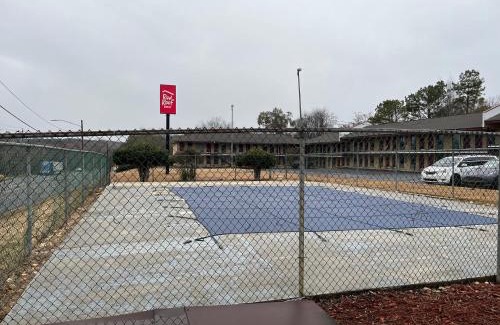 Rockingham Hotel | Red Roof Inn Rockingham