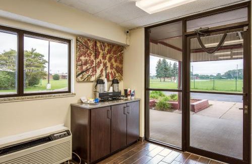 Saginaw Hotel | Red Roof Inn Saginaw – Frankenmuth