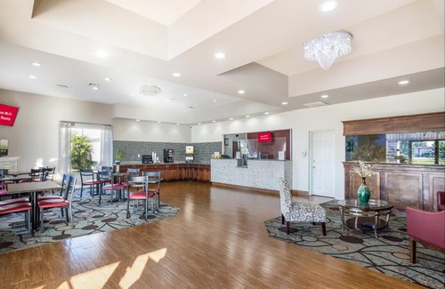 Richmond Hill Hotel | Red Roof Inn Savannah - Richmond Hill I-95