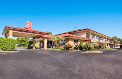 Shelbyville Hotel | Red Roof Inn Shelbyville