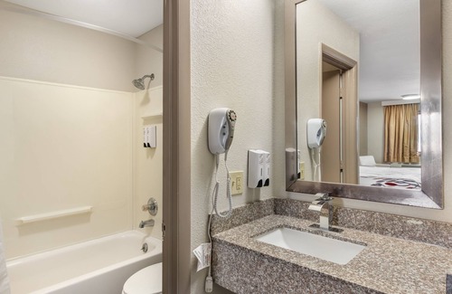 Staunton Hotel | Red Roof Inn Staunton