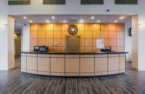 Westampton Hotel | Red Roof Inn & Suites Mt Holly - McGuire AFB