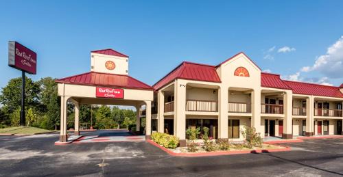 Clinton Hotel | Red Roof Inn & Suites Clinton, TN