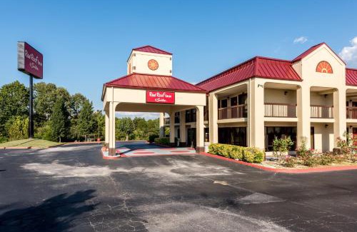 Clinton Hotel | Red Roof Inn & Suites Clinton, TN