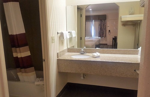 FM 1960 Hotel | Red Roof Inn & Suites Houston - Humble/IAH Airport