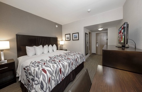 New Windsor Hotel | Red Roof Inn & Suites Newburgh – Stewart Airport/West Point