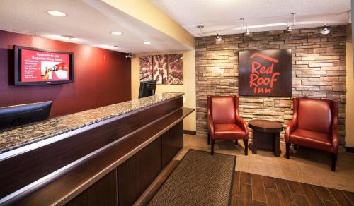Utica Hotel | Red Roof Inn Utica