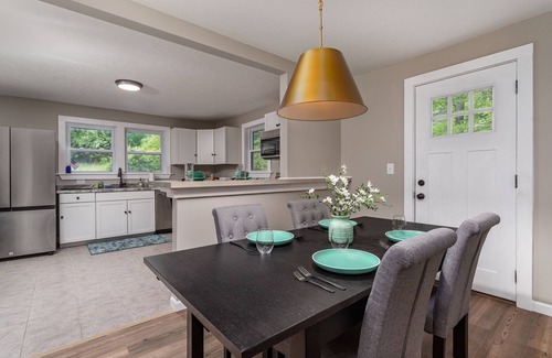 Meredith House | Red Roof Retreat