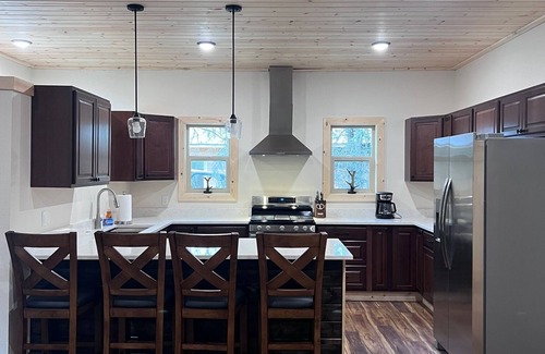 Cooper Landing House | Red Salmon Cabin - Modern Vacation Home at Eagle Landing Resort