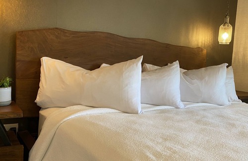 Torrey Hotel | Red Sands Hotel