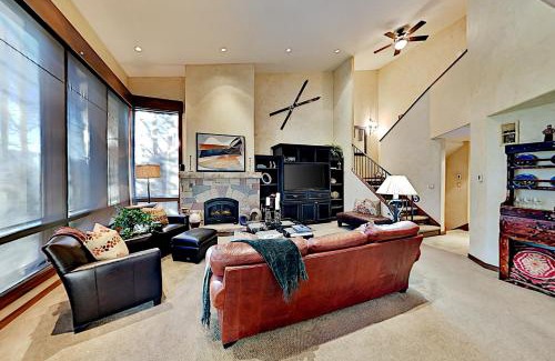 Vail Apartment | Red Sandstone Condo Unit 26