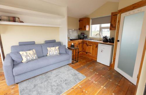 Portarlington Other | Red Sheds Cabin 'Herons Den'