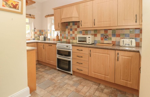 Old Bewick Cottage | RED SQUIRREL COTTAGE, 5 BIDDLESTONE, family friendly in Rothbury