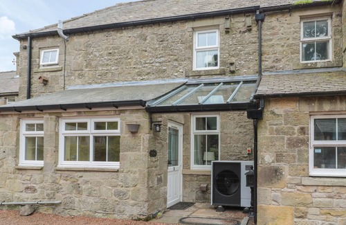 Old Bewick Cottage | RED SQUIRREL COTTAGE, 5 BIDDLESTONE, family friendly in Rothbury
