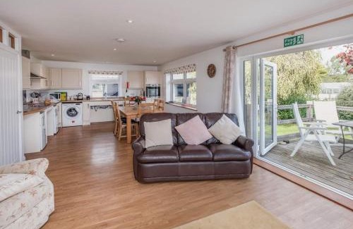 Ryde House | Red Squirrel Lodge - Ukc677