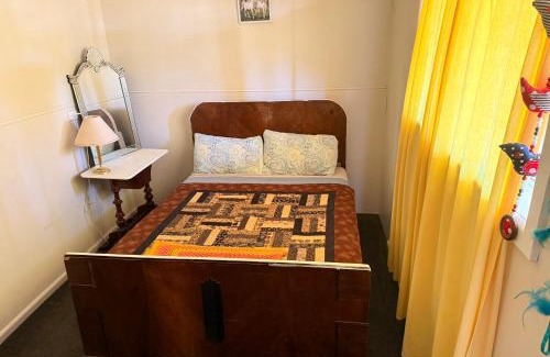 Narrandera House | Red Steps - 4 bedroom home