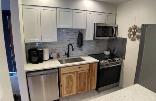 Ellicottville House | ❄️Red Stove Retreat @Wildflower - Holiday Valley❄️ Shuttle or Walk to Ski Lift