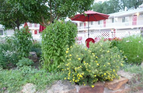 Manitou Springs Hotel | Red Wing Motel