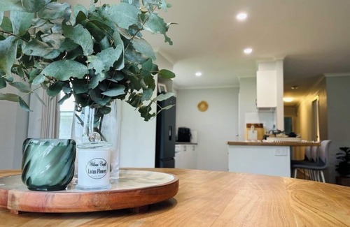 Stratford House | Redbank Retreat- Serenity among the gum trees!